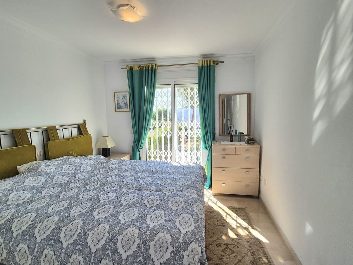 3 chambre Villa/Maison Semi-Mitoyenne à vendre à Alhaurin Golf avec garage - 455 000 € (Ref: 9593137)