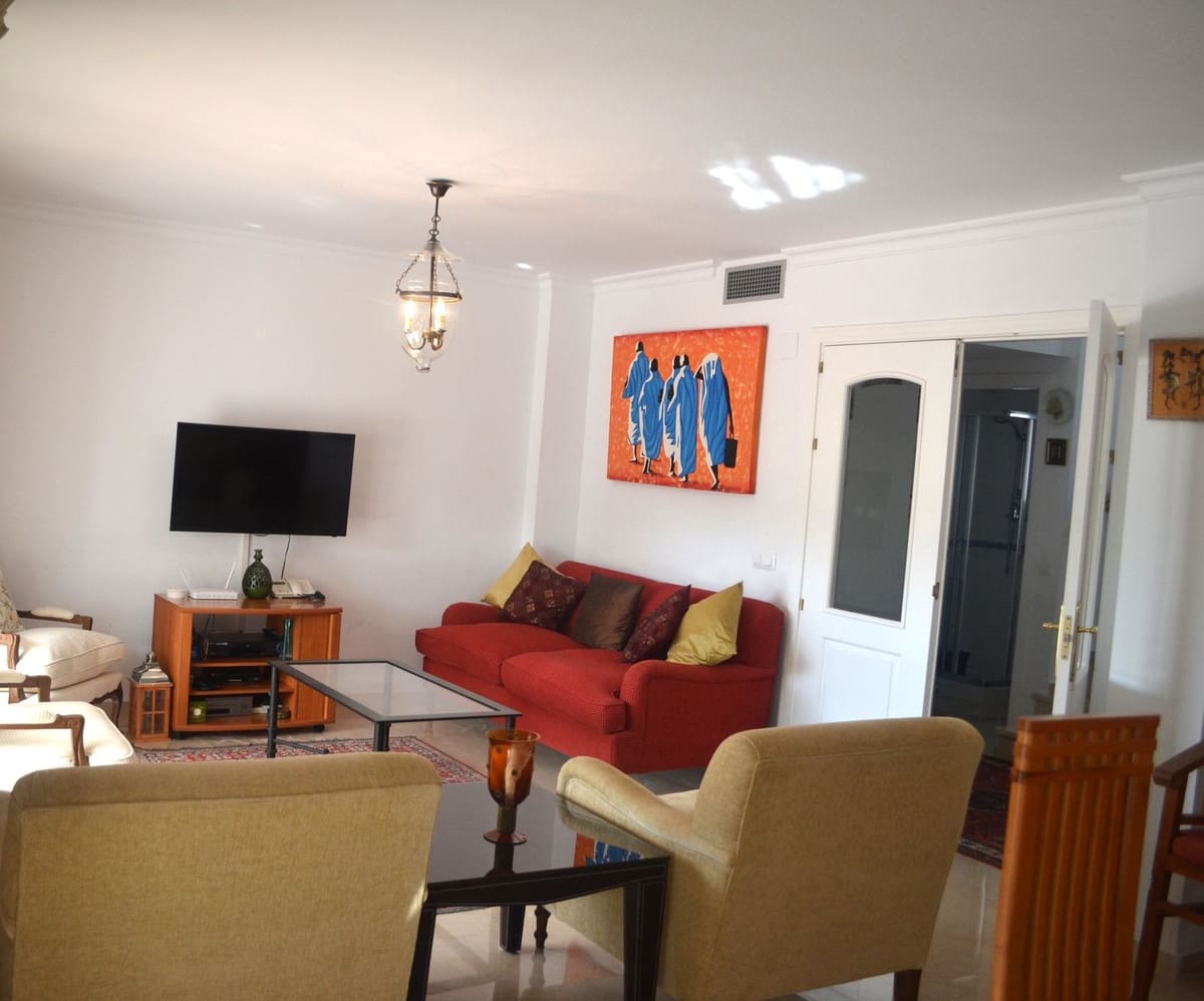 3 quarto Moradia Geminada para venda em Alhaurin Golf com garagem - 455 000 € (Ref: 9593137)