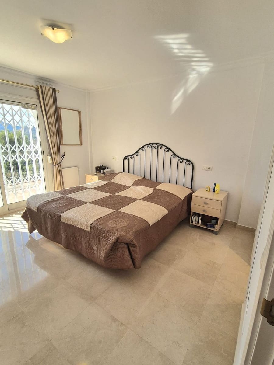 3 quarto Moradia Geminada para venda em Alhaurin Golf com garagem - 455 000 € (Ref: 9593137)