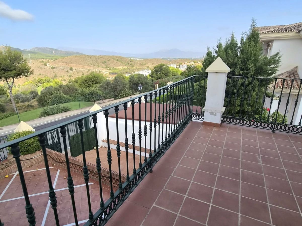 3 quarto Moradia Geminada para venda em Alhaurin Golf com garagem - 455 000 € (Ref: 9593137)