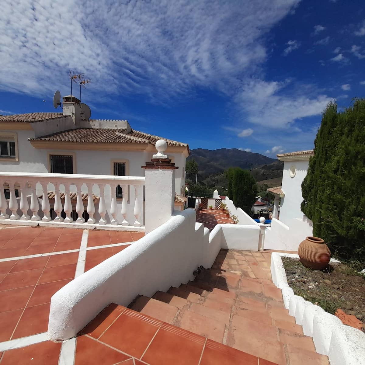 3 quarto Moradia Geminada para venda em Alhaurin Golf com garagem - 455 000 € (Ref: 9593137)