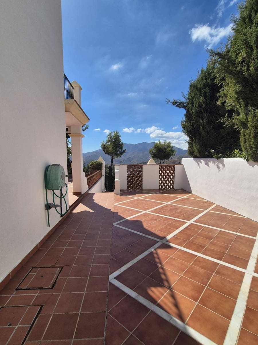 3 quarto Moradia Geminada para venda em Alhaurin Golf com garagem - 455 000 € (Ref: 9593137)