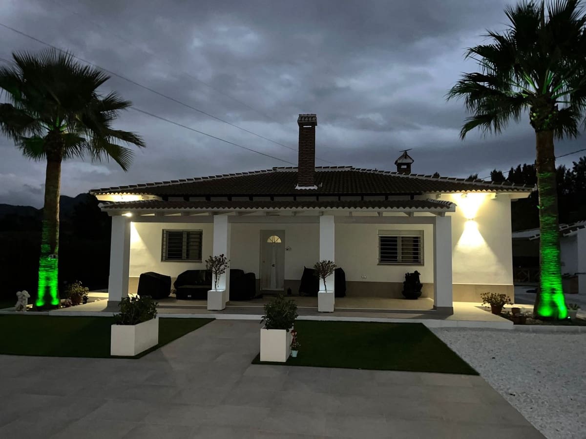 3 slaapkamer Finca/Landhuis te koop in Cartama met zwembad garage - € 699.000 (Ref: 9628412)