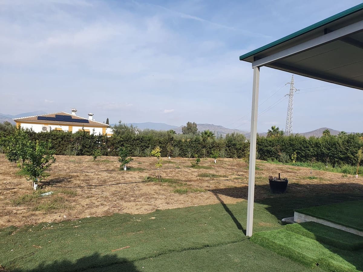 3 slaapkamer Finca/Landhuis te koop in Cartama met zwembad garage - € 699.000 (Ref: 9628412)