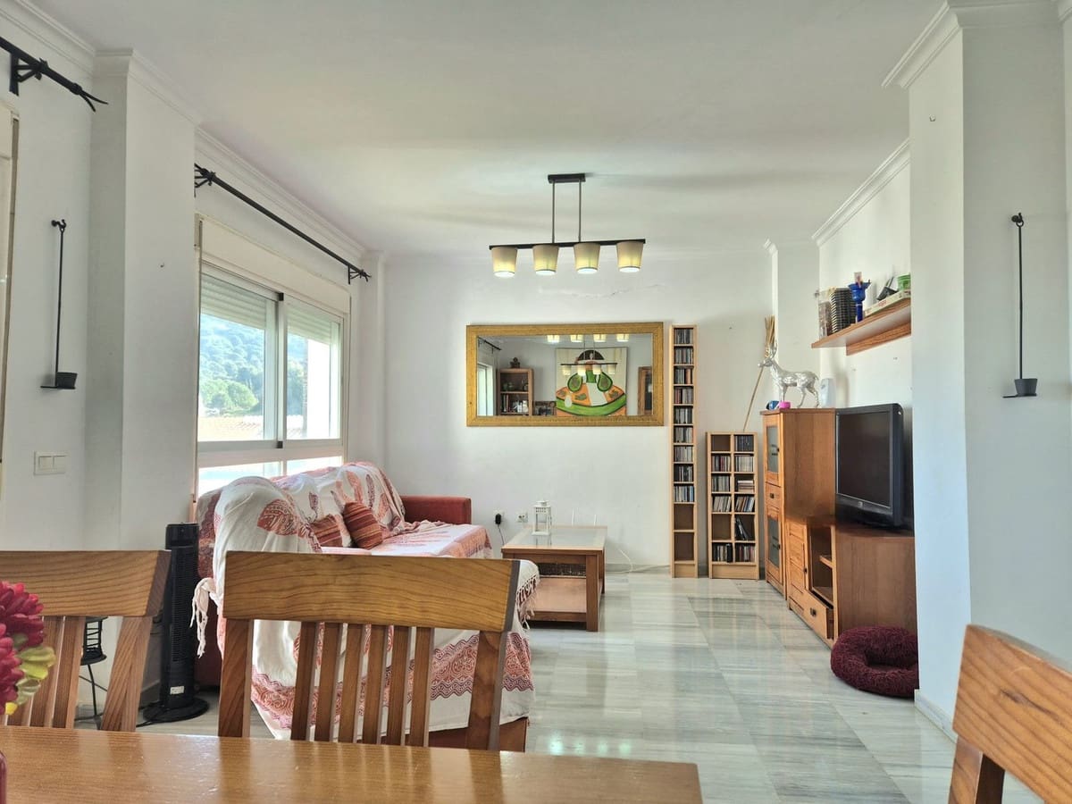 3 bedroom Apartment for sale in Alhaurin Golf with pool garage - € 285,000 (Ref: 9630566)