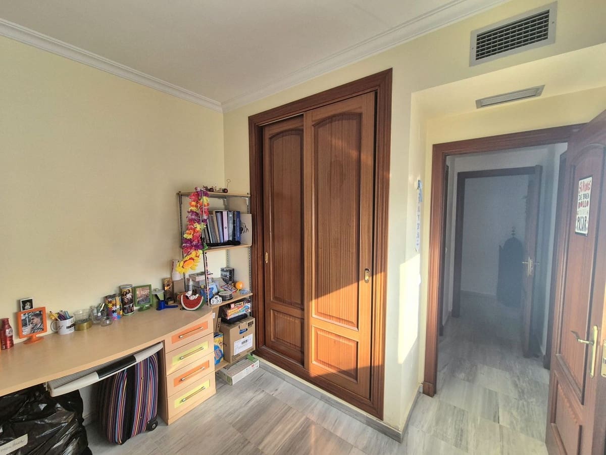 3 bedroom Apartment for sale in Alhaurin Golf with pool garage - € 285,000 (Ref: 9630566)