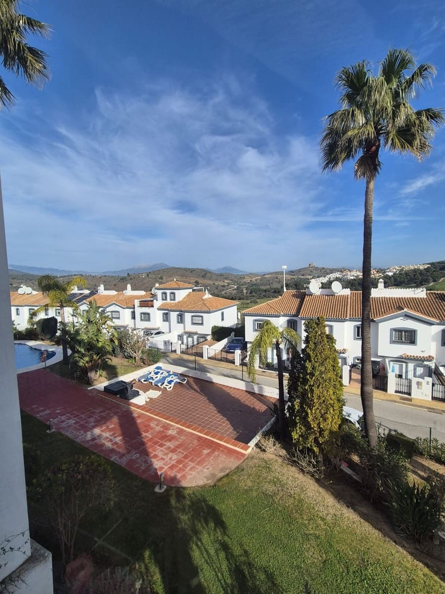 3 bedroom Apartment for sale in Alhaurin Golf with pool garage - € 285,000 (Ref: 9630566)