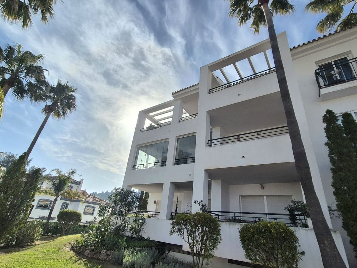 3 bedroom Apartment for sale in Alhaurin Golf with pool garage - € 285,000 (Ref: 9630566)