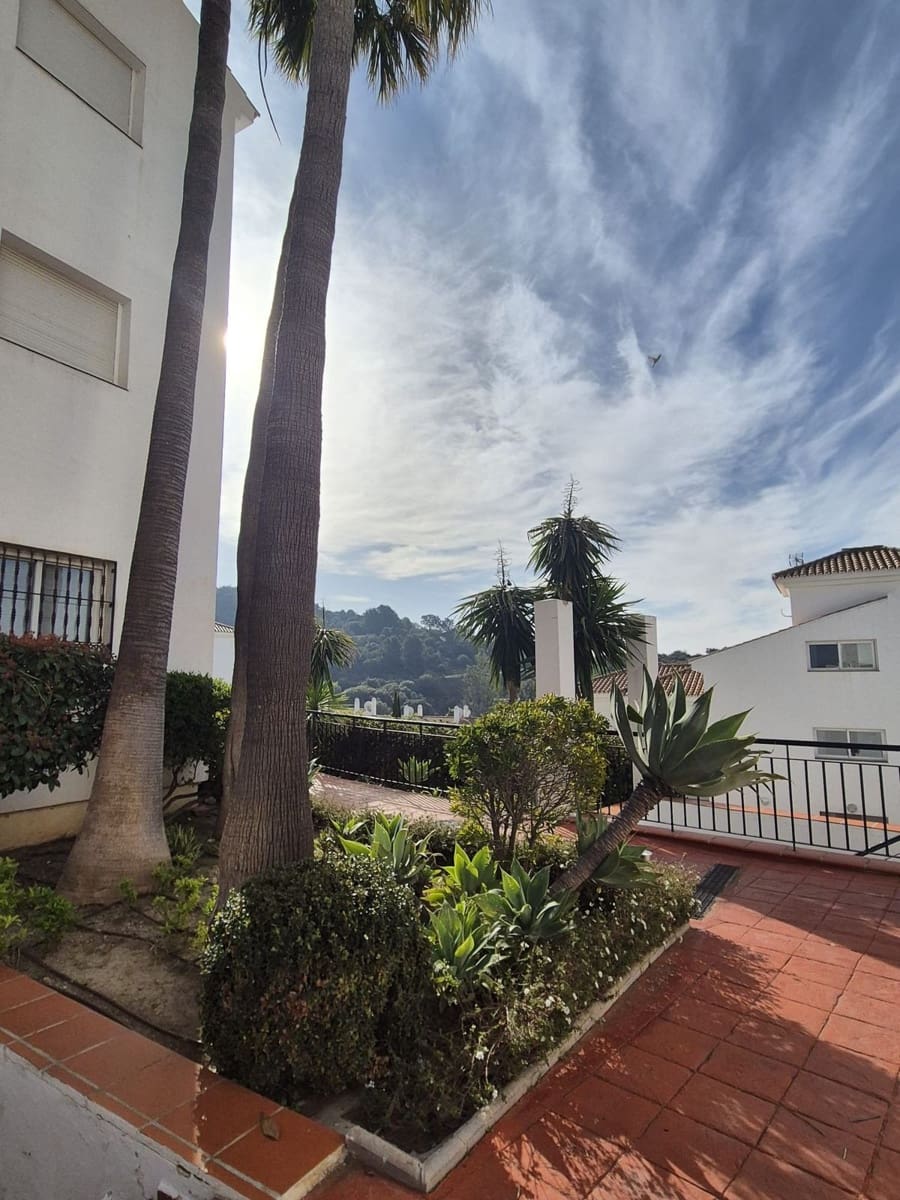 3 bedroom Apartment for sale in Alhaurin Golf with pool garage - € 285,000 (Ref: 9630566)