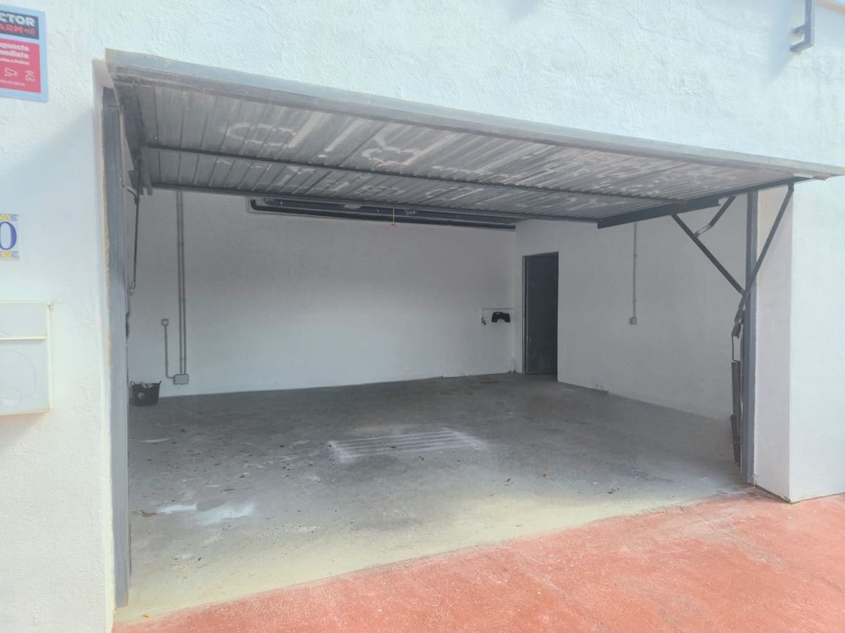 Chalet de 3 habitaciones en Coín en venta con piscina garaje - 475.000 € (Ref: 9656768)