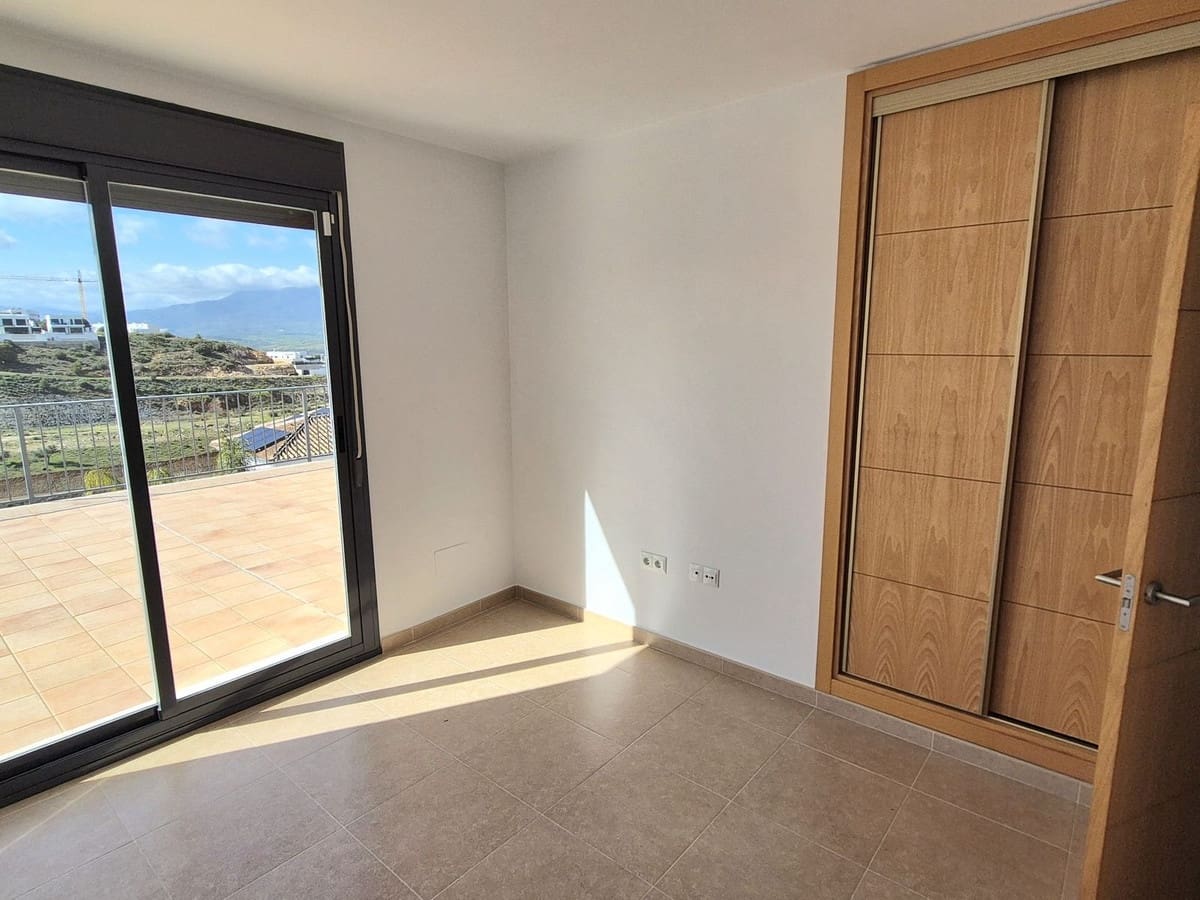 Chalet de 3 habitaciones en Coín en venta con piscina garaje - 475.000 € (Ref: 9656768)