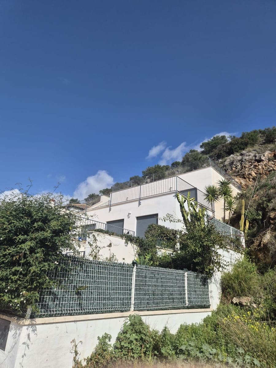 Chalet de 3 habitaciones en Coín en venta con piscina garaje - 475.000 € (Ref: 9656768)