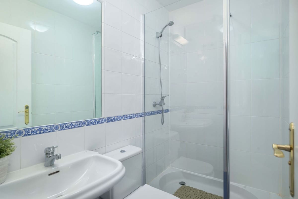 2 bedroom Apartment for sale in Alhaurin Golf with pool garage - € 299,000 (Ref: 9667076)