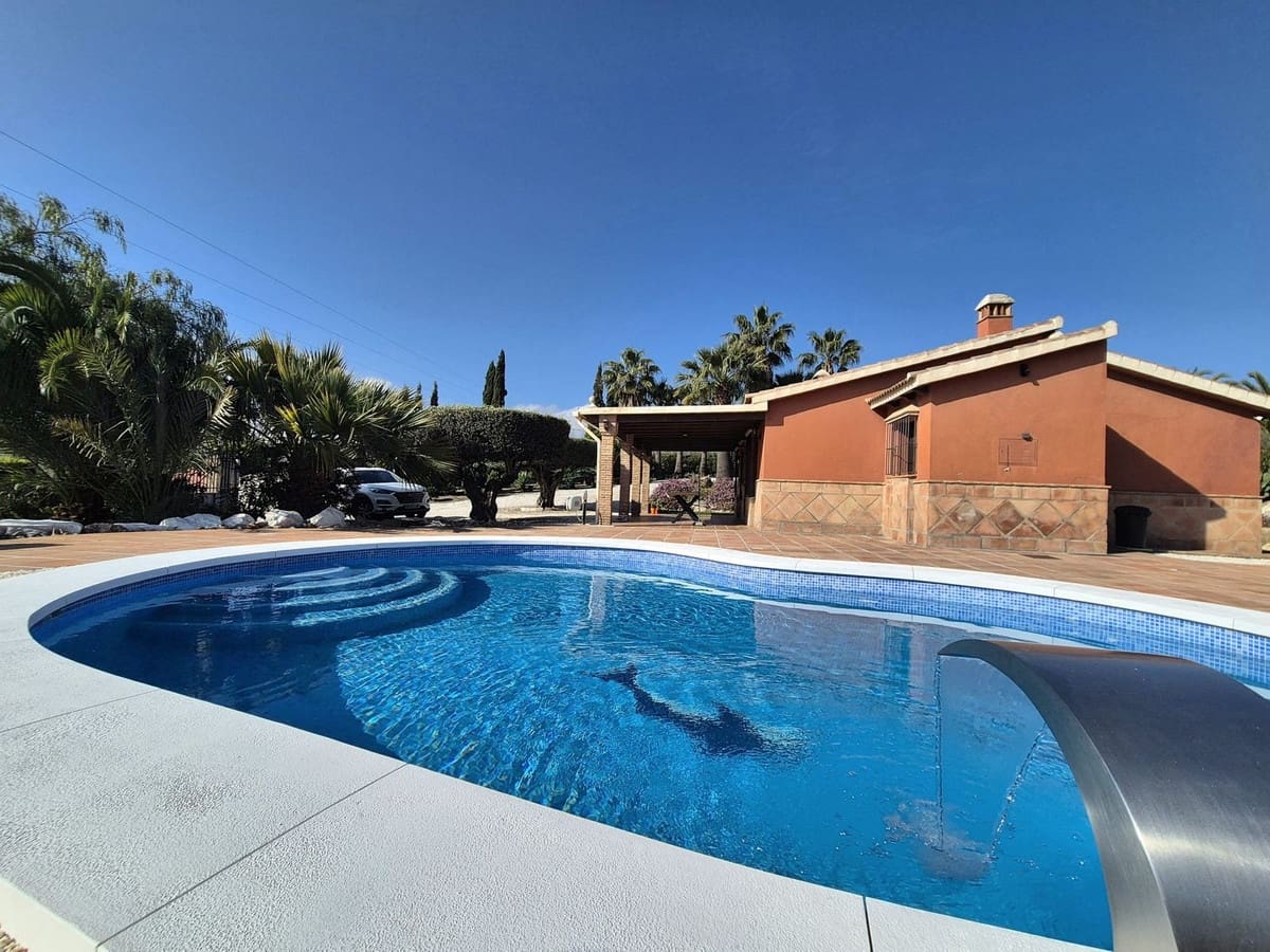 2 bedroom Finca/Country House for sale in Alhaurin el Grande with pool garage - € 365,000 (Ref: 9716672)