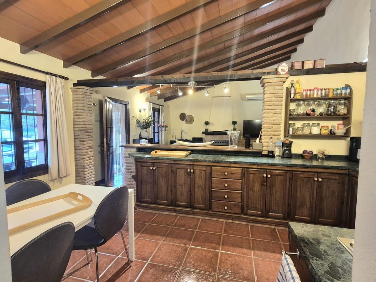 2 bedroom Finca/Country House for sale in Alhaurin el Grande with pool garage - € 365,000 (Ref: 9716672)