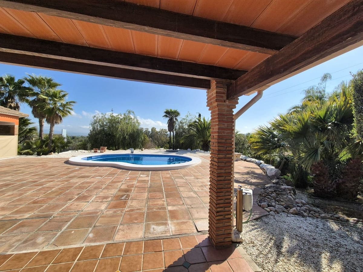 2 bedroom Finca/Country House for sale in Alhaurin el Grande with pool garage - € 365,000 (Ref: 9716672)