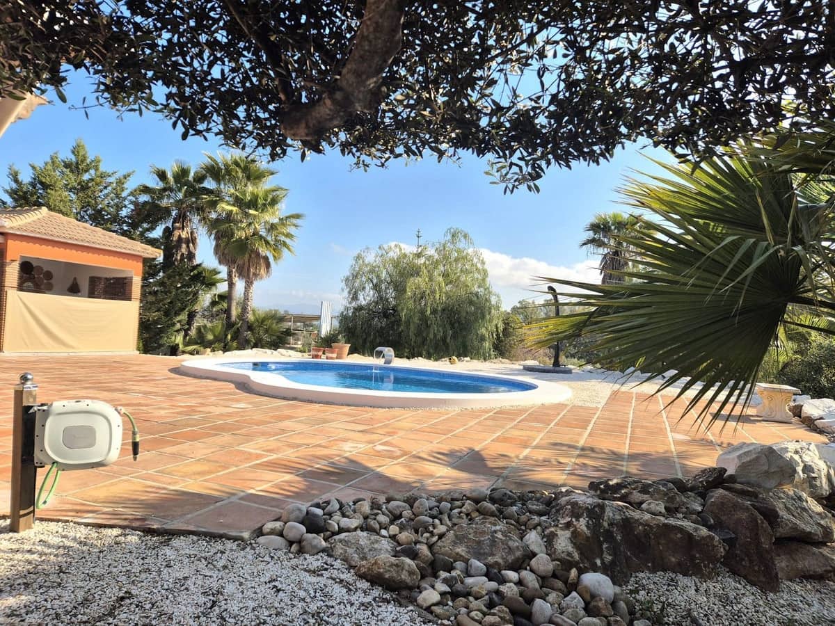 2 bedroom Finca/Country House for sale in Alhaurin el Grande with pool garage - € 365,000 (Ref: 9716672)