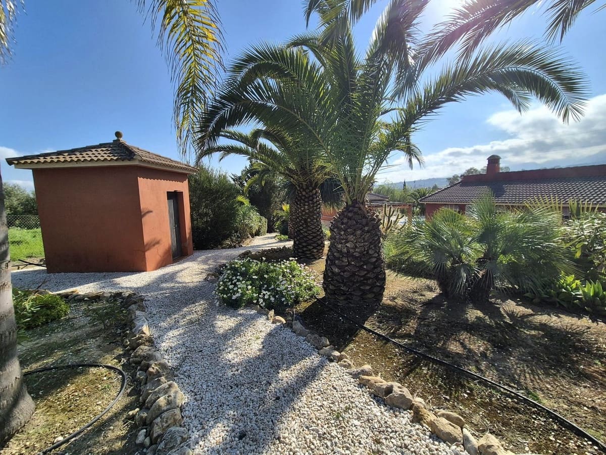 2 bedroom Finca/Country House for sale in Alhaurin el Grande with pool garage - € 365,000 (Ref: 9716672)