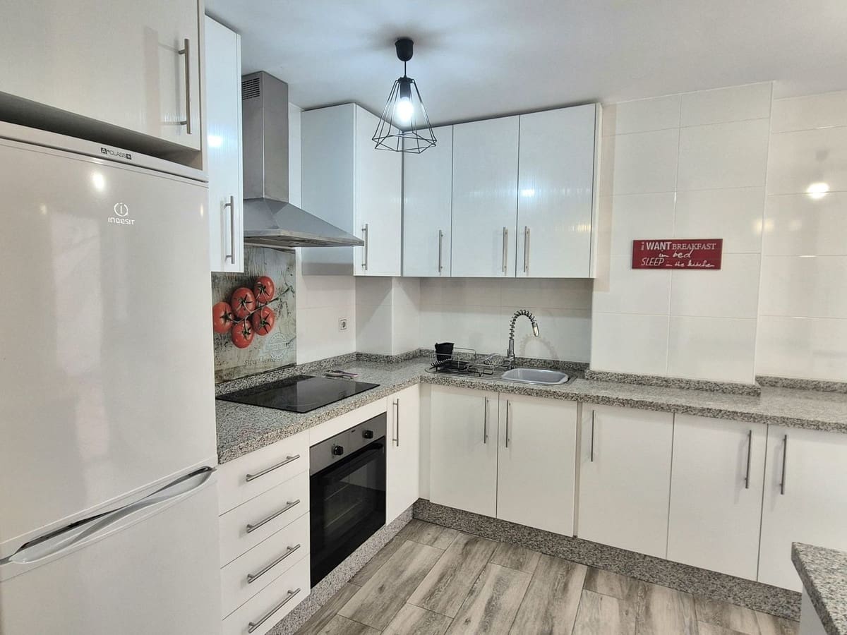 Apartamento de 2 habitaciones en Las Lagunas de Mijas en venta con garaje - 284.900 € (Ref: 9731572)