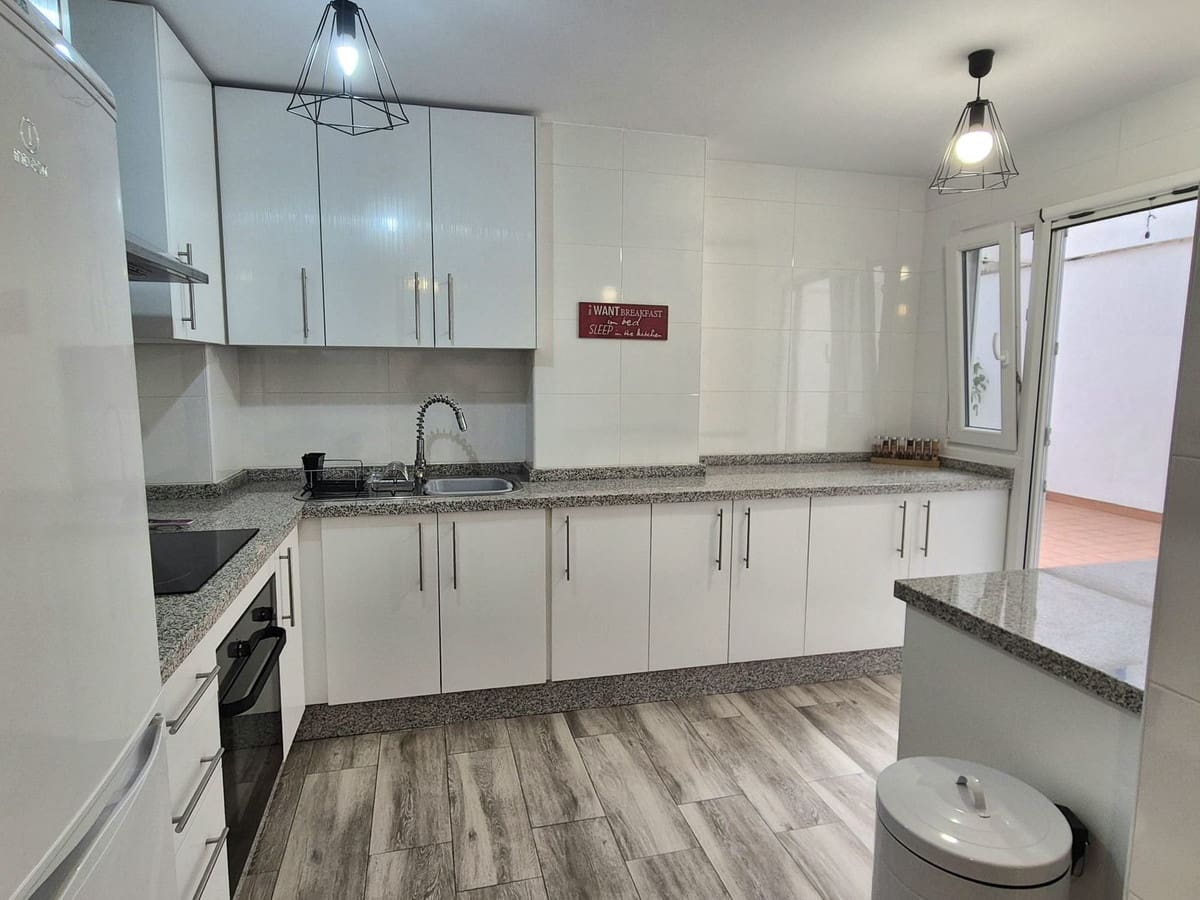 Apartamento de 2 habitaciones en Las Lagunas de Mijas en venta con garaje - 284.900 € (Ref: 9731572)