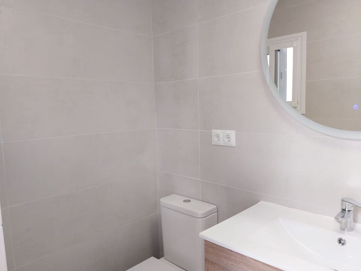 Casa de 2 habitaciones en Coín en venta - 235.000 € (Ref: 9838268)