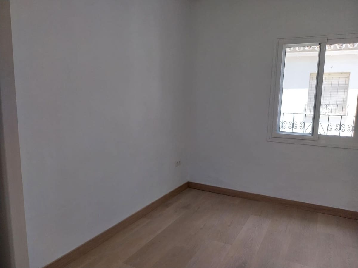 Casa de 2 habitaciones en Coín en venta - 235.000 € (Ref: 9838268)