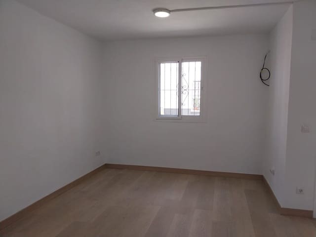 Casa de 2 habitaciones en Coín en venta - 235.000 € (Ref: 9838268)