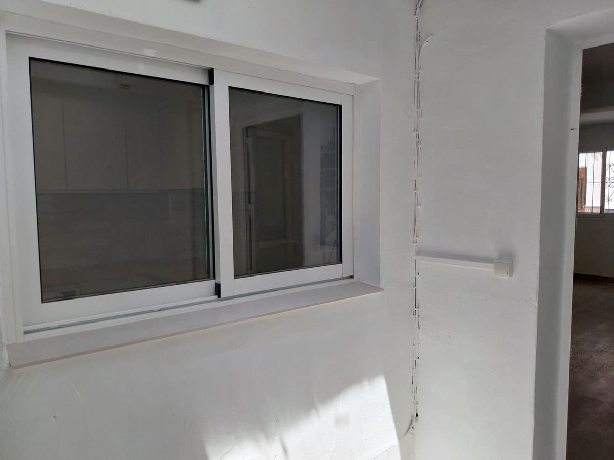 Casa de 2 habitaciones en Coín en venta - 235.000 € (Ref: 9838268)