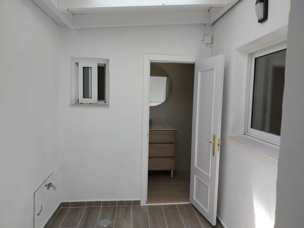 Casa de 2 habitaciones en Coín en venta - 235.000 € (Ref: 9838268)