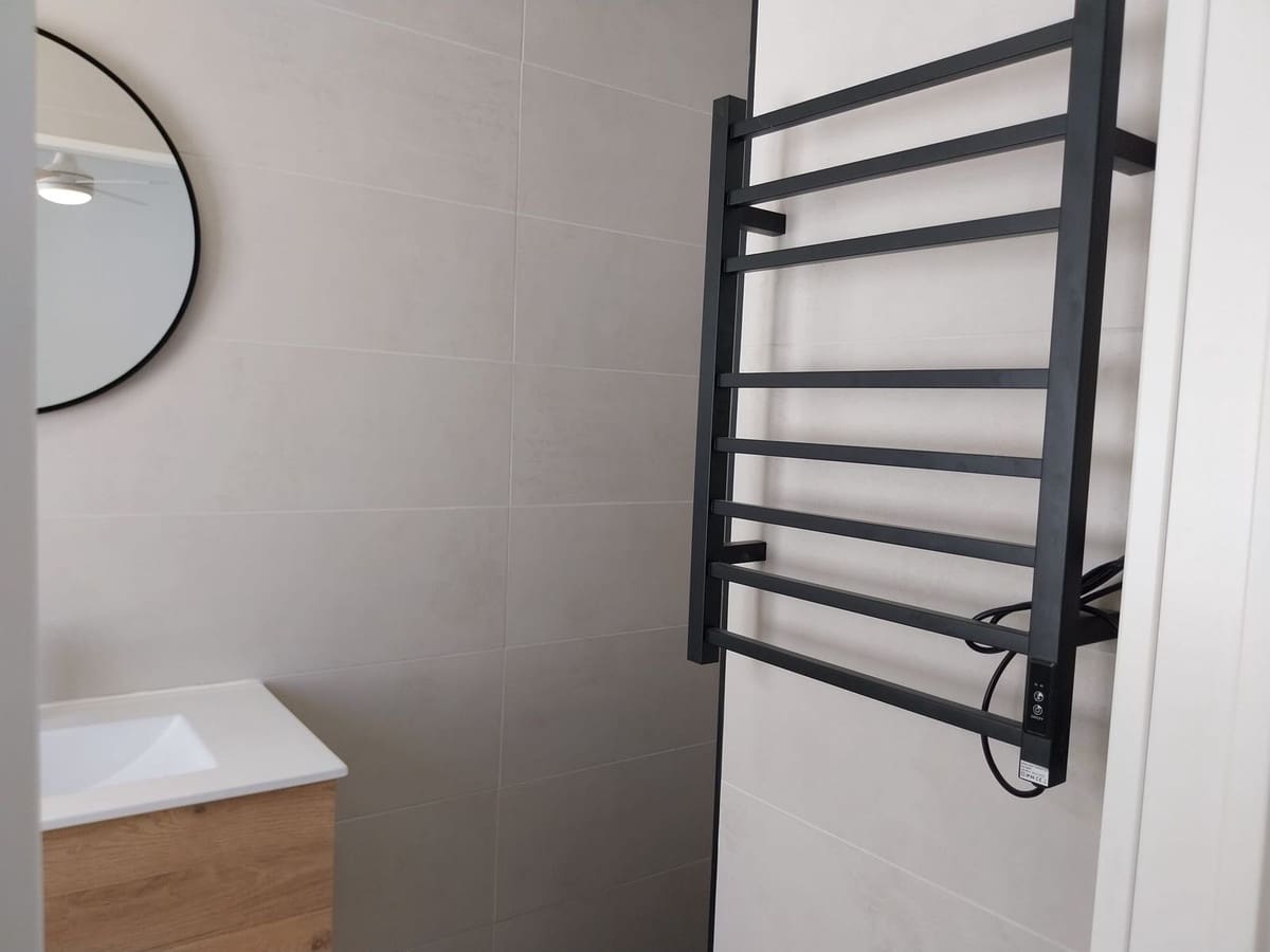 Casa de 2 habitaciones en Coín en venta - 235.000 € (Ref: 9838268)
