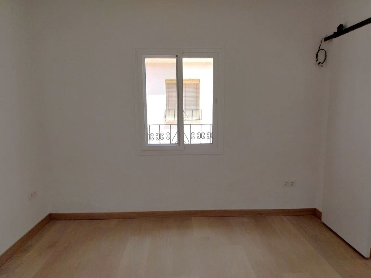 Casa de 2 habitaciones en Coín en venta - 235.000 € (Ref: 9838268)