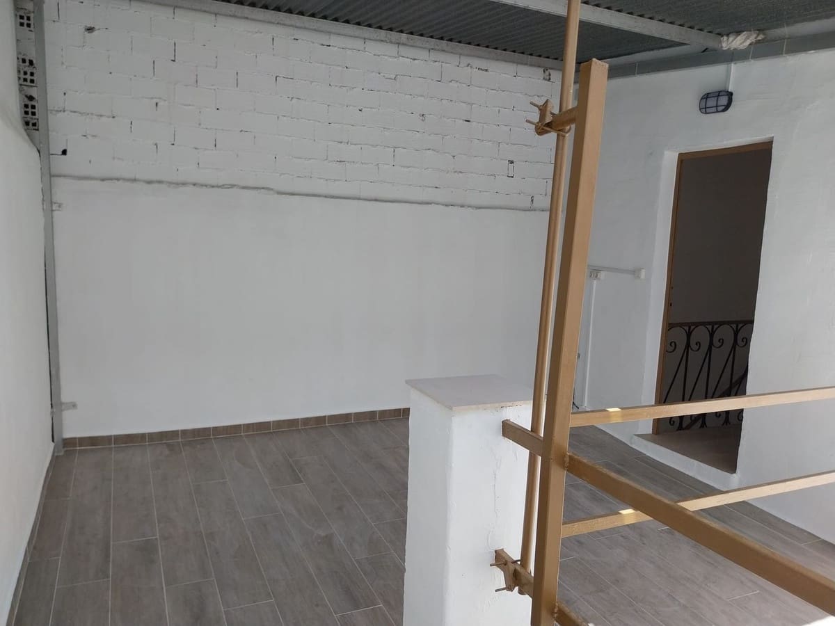 Casa de 2 habitaciones en Coín en venta - 235.000 € (Ref: 9838268)