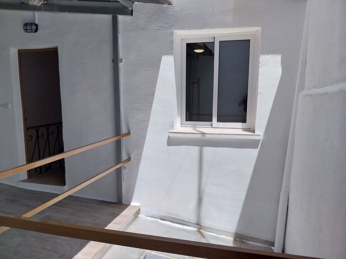 Casa de 2 habitaciones en Coín en venta - 235.000 € (Ref: 9838268)