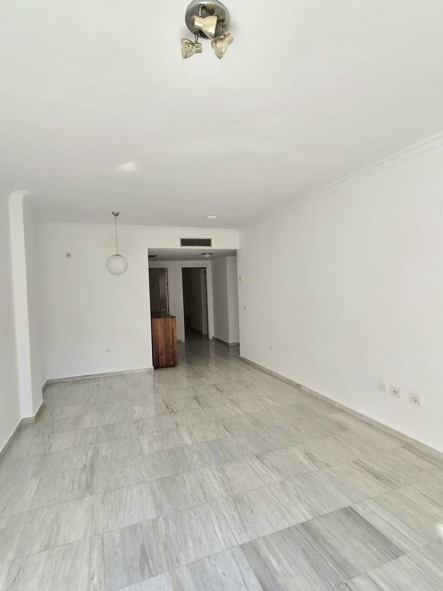2 quarto Apartamento para venda em Alhaurin Golf com piscina garagem - 260 000 € (Ref: 9909060)