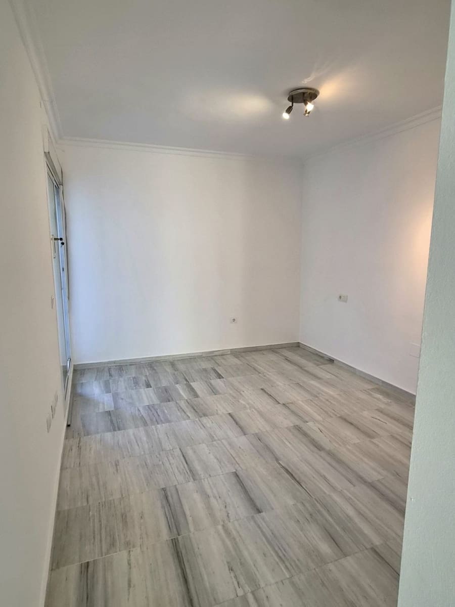 2 quarto Apartamento para venda em Alhaurin Golf com piscina garagem - 260 000 € (Ref: 9909060)