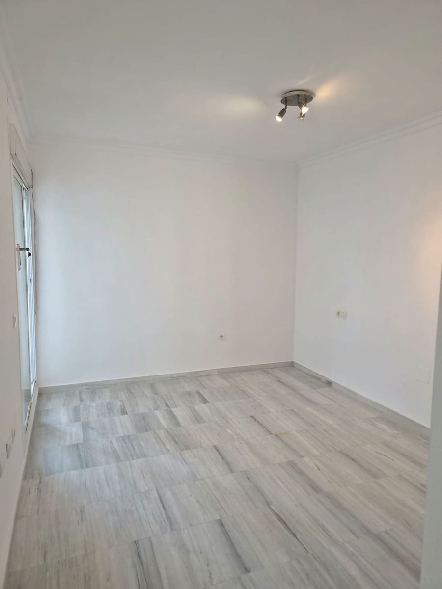 2 quarto Apartamento para venda em Alhaurin Golf com piscina garagem - 260 000 € (Ref: 9909060)