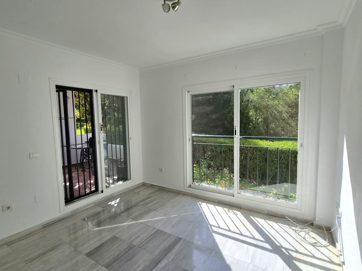 2 quarto Apartamento para venda em Alhaurin Golf com piscina garagem - 260 000 € (Ref: 9909060)