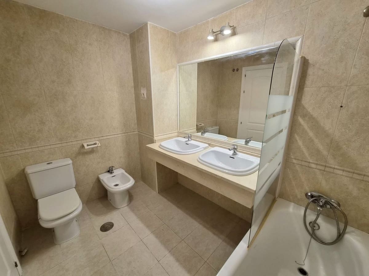 2 quarto Apartamento para venda em Alhaurin Golf com piscina garagem - 260 000 € (Ref: 9909060)