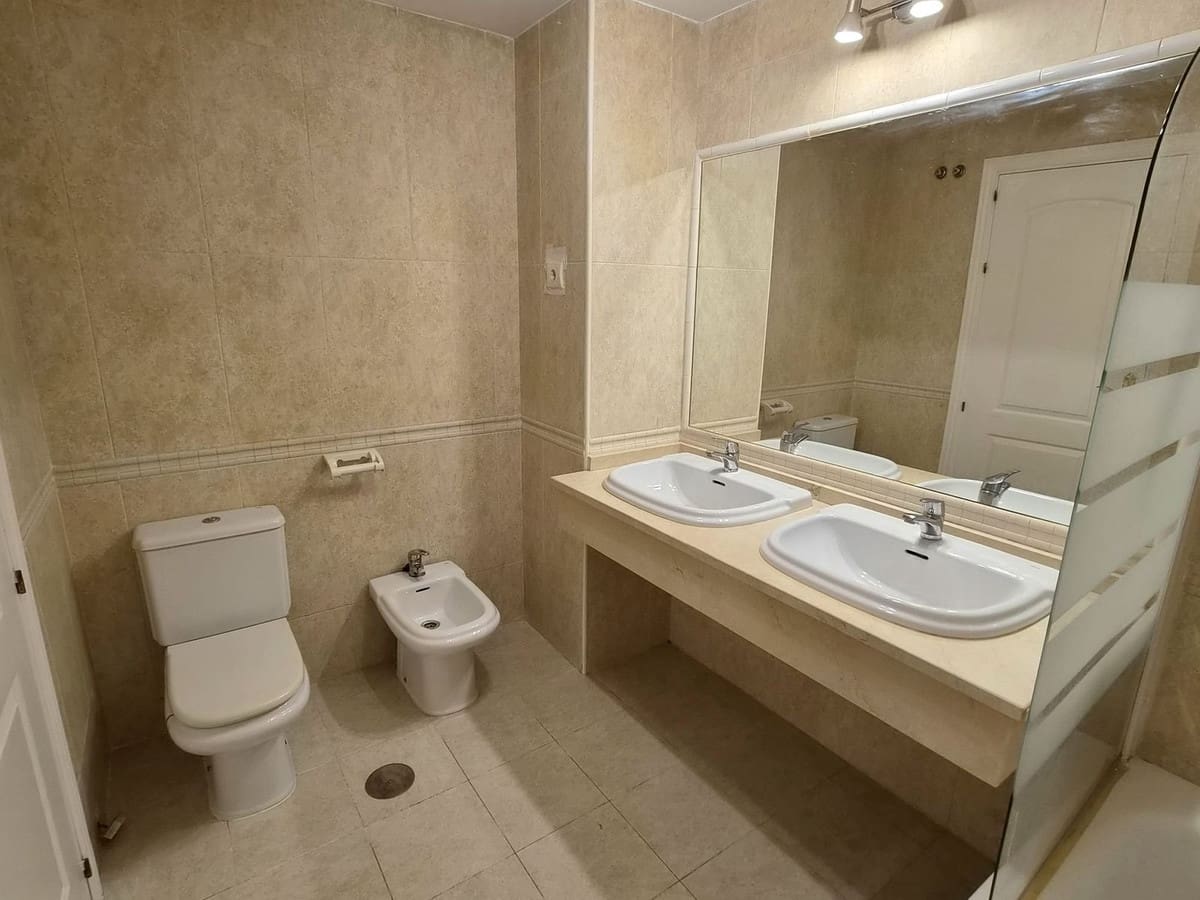 2 quarto Apartamento para venda em Alhaurin Golf com piscina garagem - 260 000 € (Ref: 9909060)