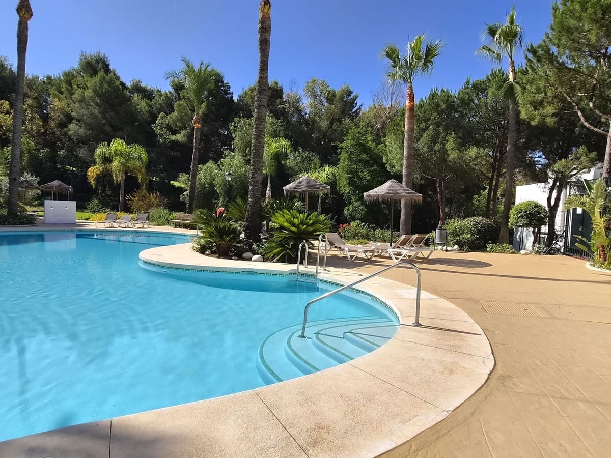 2 quarto Apartamento para venda em Alhaurin Golf com piscina garagem - 260 000 € (Ref: 9909060)