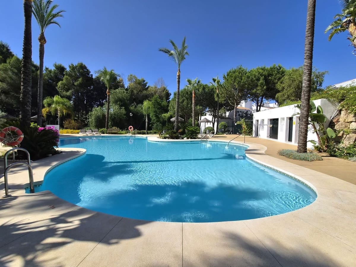 2 quarto Apartamento para venda em Alhaurin Golf com piscina garagem - 260 000 € (Ref: 9909060)