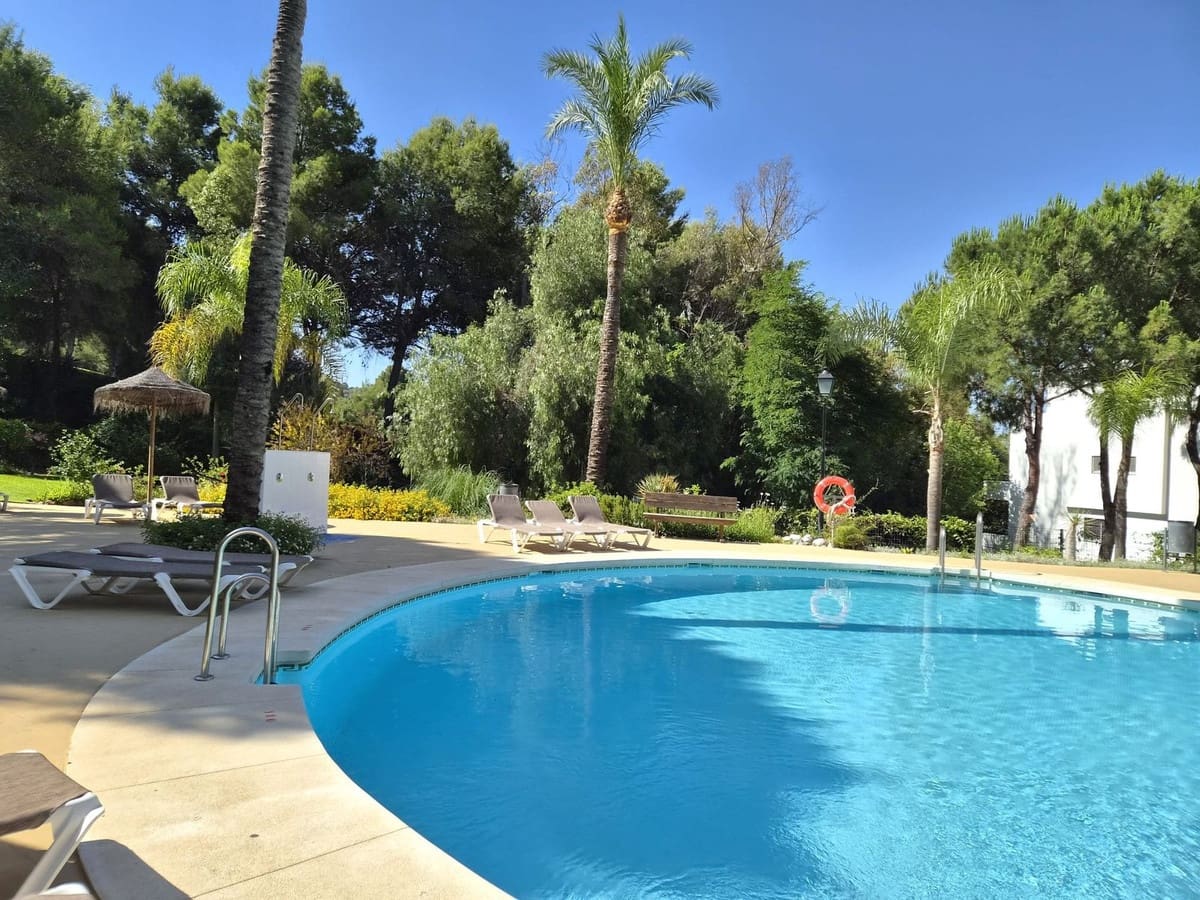 2 quarto Apartamento para venda em Alhaurin Golf com piscina garagem - 260 000 € (Ref: 9909060)