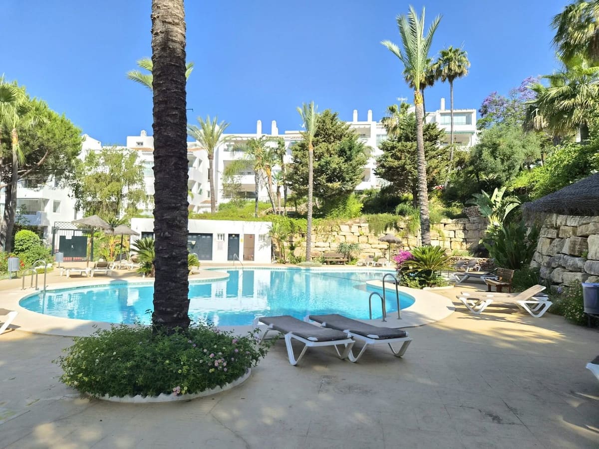 2 quarto Apartamento para venda em Alhaurin Golf com piscina garagem - 260 000 € (Ref: 9909060)