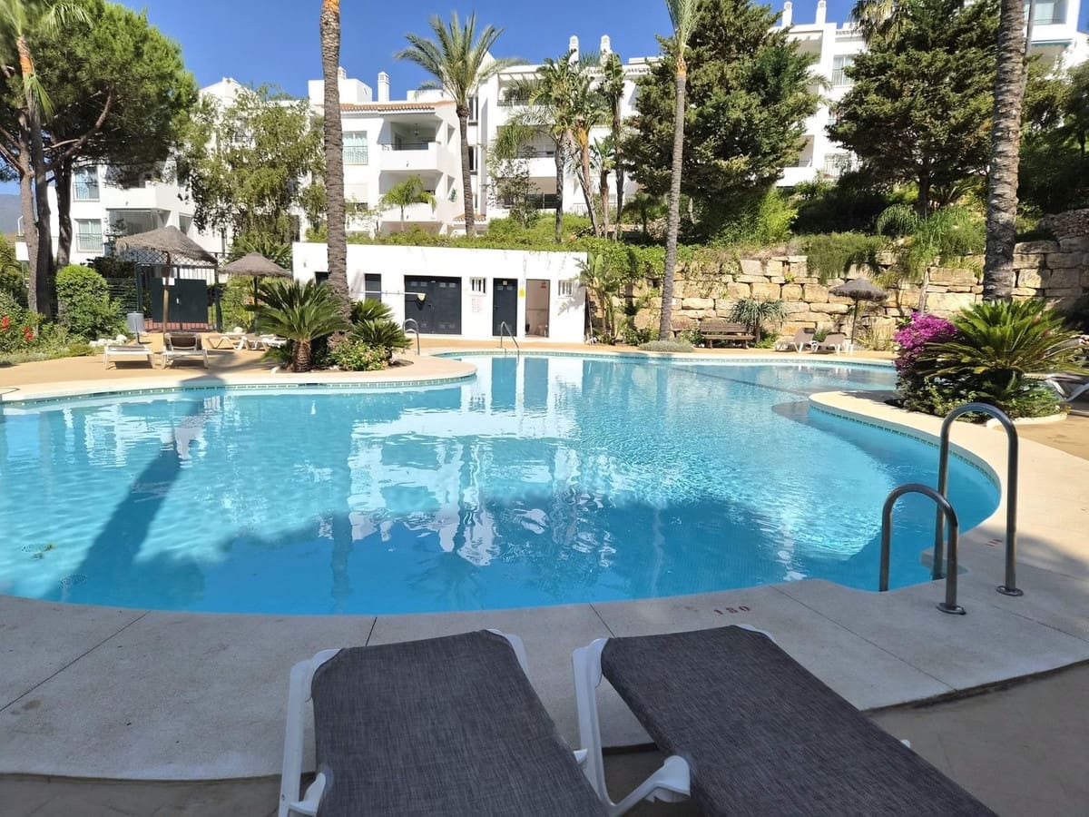 2 quarto Apartamento para venda em Alhaurin Golf com piscina garagem - 260 000 € (Ref: 9909060)