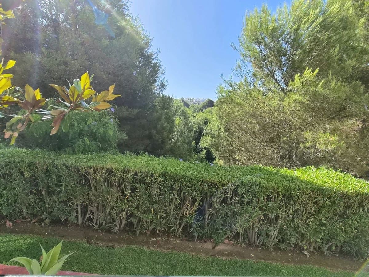 2 quarto Apartamento para venda em Alhaurin Golf com piscina garagem - 260 000 € (Ref: 9909060)