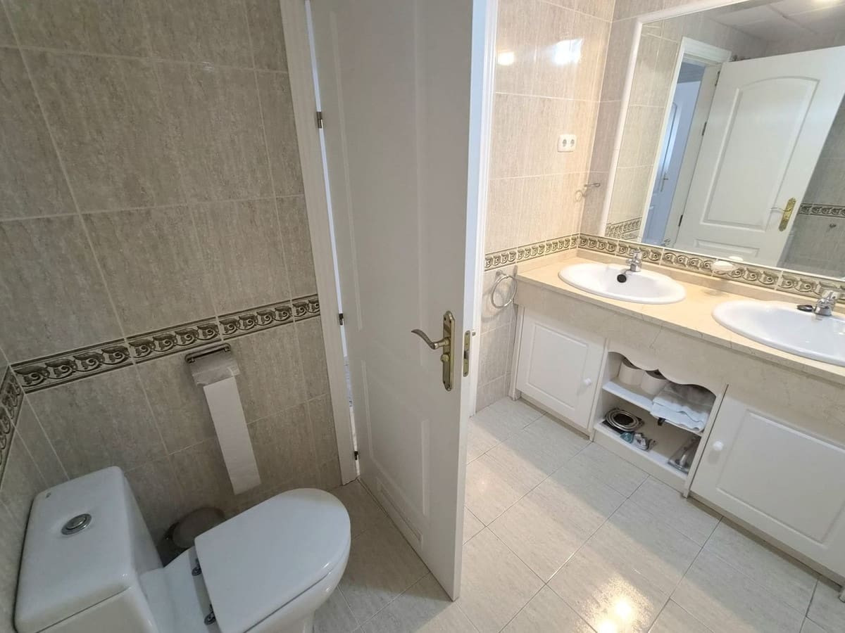 2 sypialnia Apartament na sprzedaż w Alhaurin Golf z basenem garażem - 450 000 € (Ref: 9929990)
