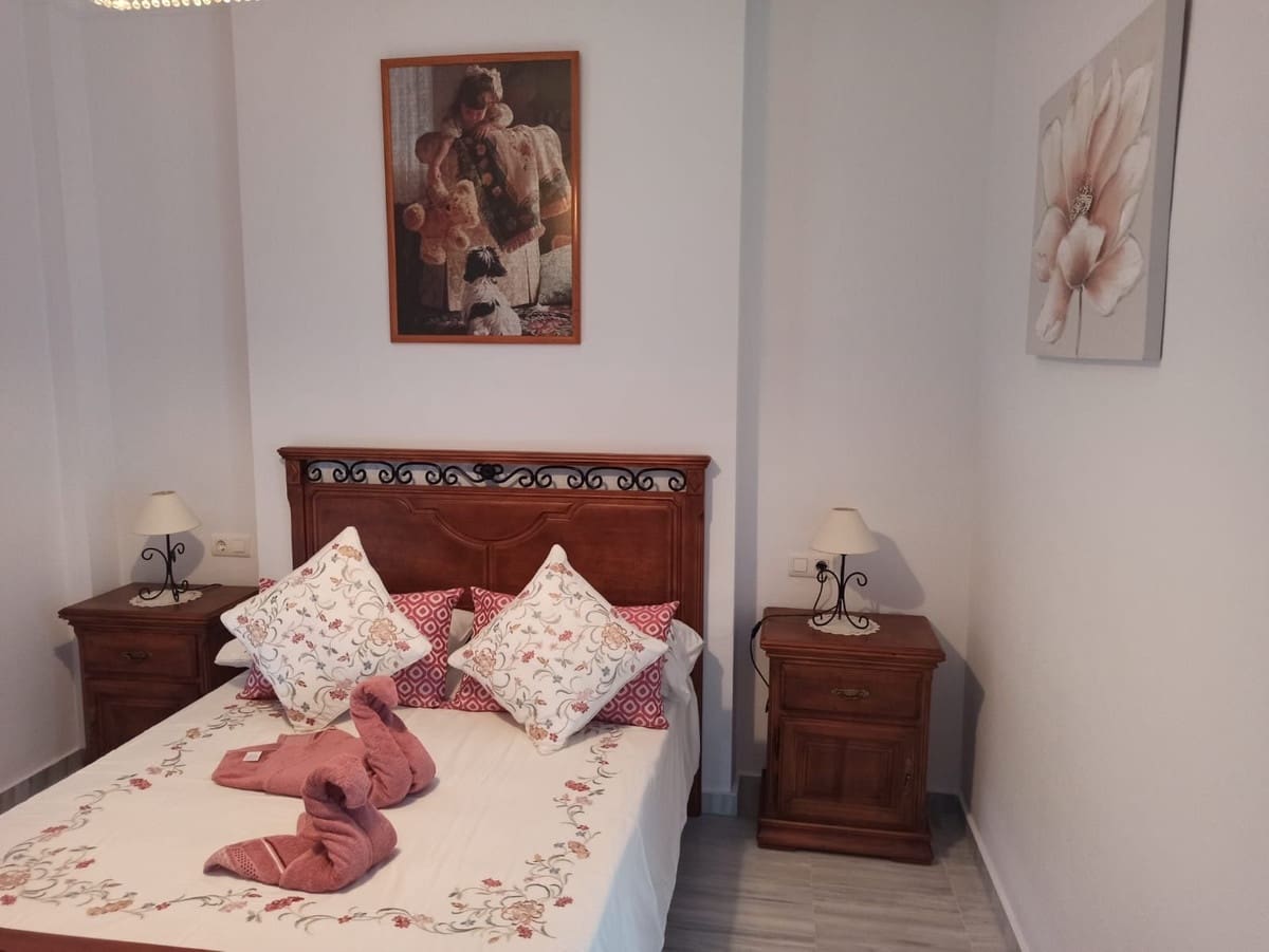 2 makuuhuone Kattohuoneisto vuokrattavana paikassa Alhaurin Golf mukana uima-altaan 
autotalli - 1 250 € (Ref: 9934992)