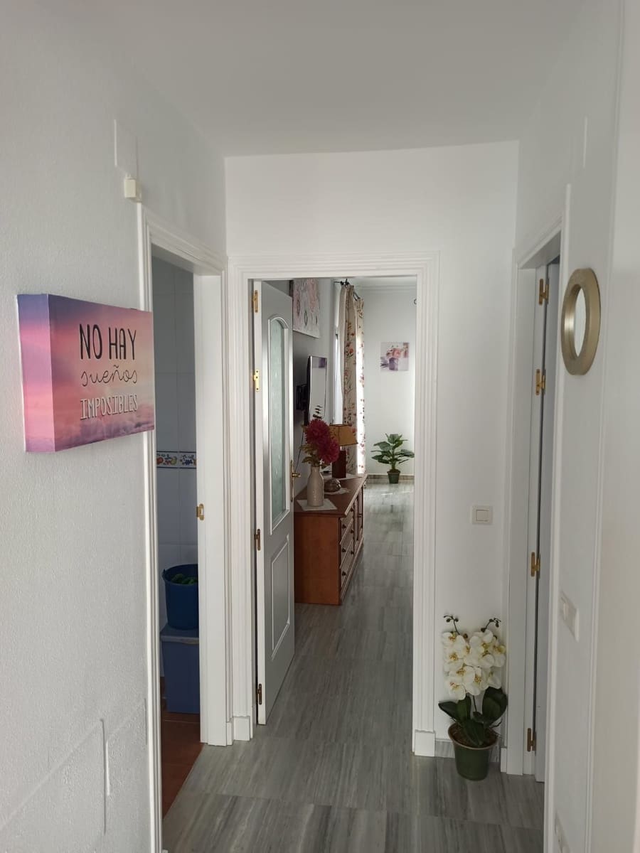 2 makuuhuone Kattohuoneisto vuokrattavana paikassa Alhaurin Golf mukana uima-altaan 
autotalli - 1 250 € (Ref: 9934992)