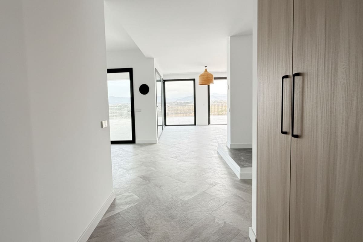 4 Zimmer Villa zu verkaufen in Coin mit Pool Garage - 1.600.000 € (Ref: 9946330)