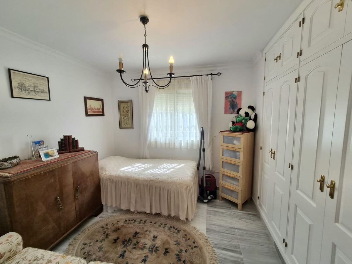 3 quarto Moradia Geminada para venda em Alhaurin Golf com piscina garagem - 499 000 € (Ref: 9948568)